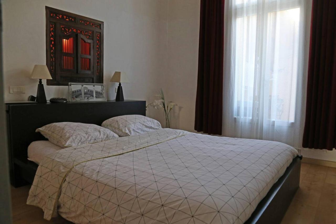 Grand Sur Canal A 2 Pas Du Centre De Apartment *